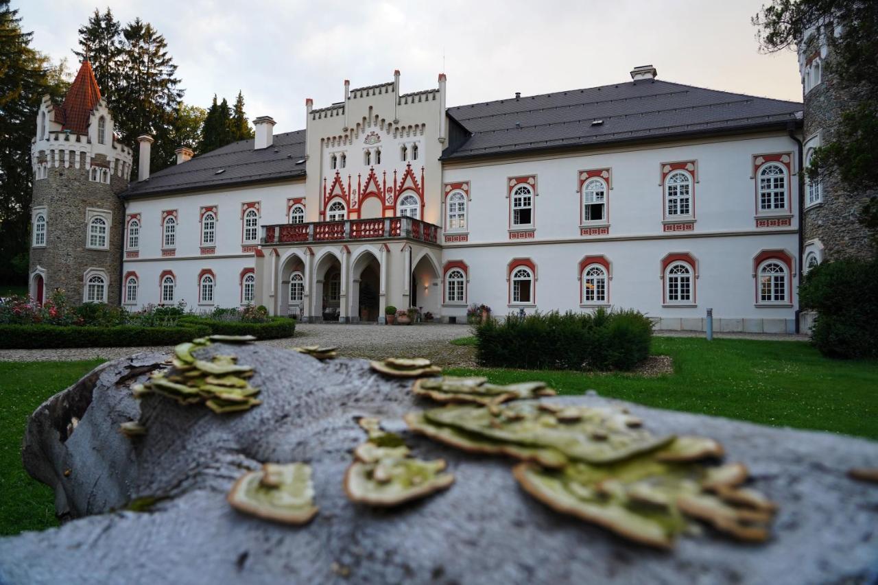 Chateau Heralec Boutique Hotel & Spa By L'Occitane Zewnętrze zdjęcie