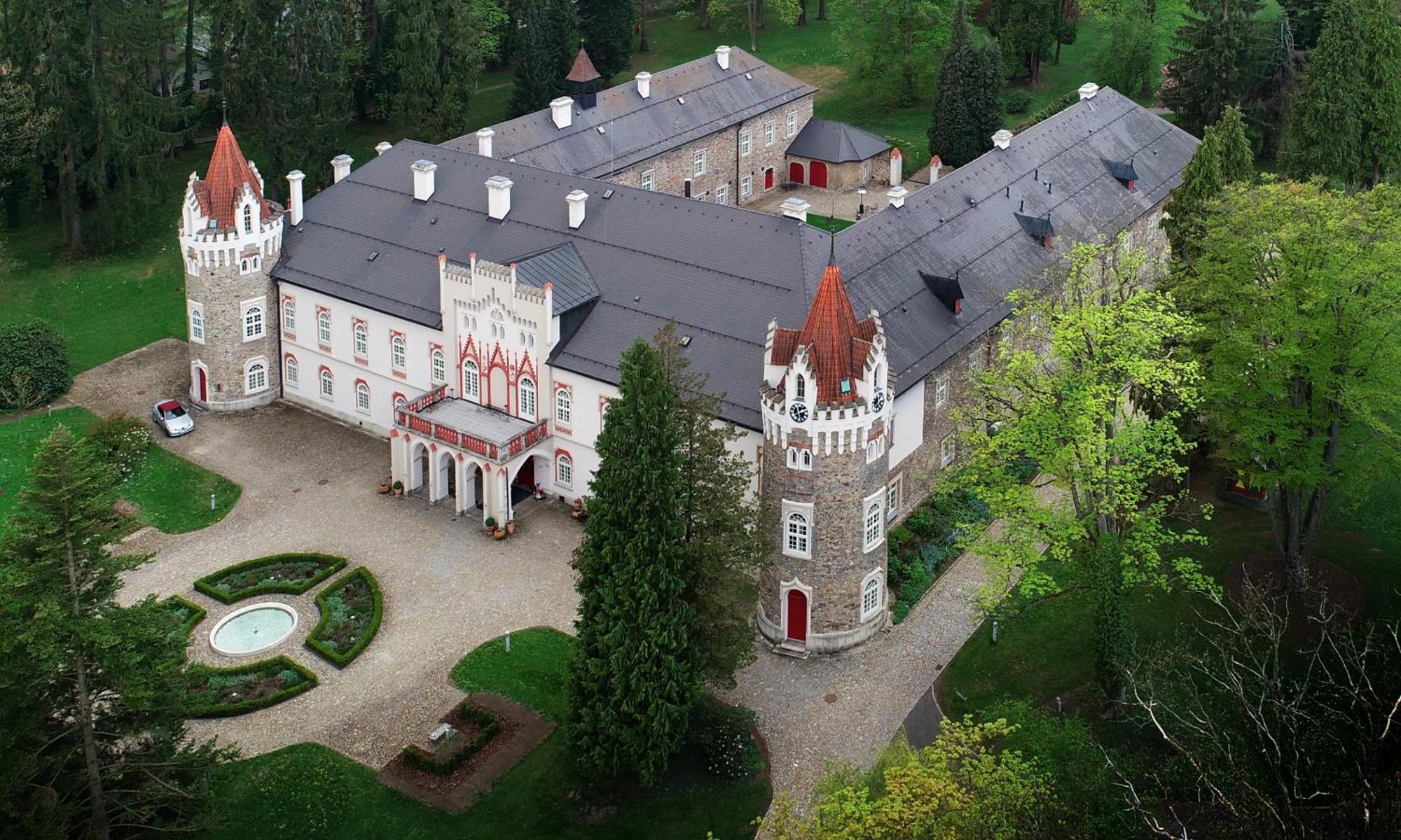 Chateau Heralec Boutique Hotel & Spa By L'Occitane Zewnętrze zdjęcie